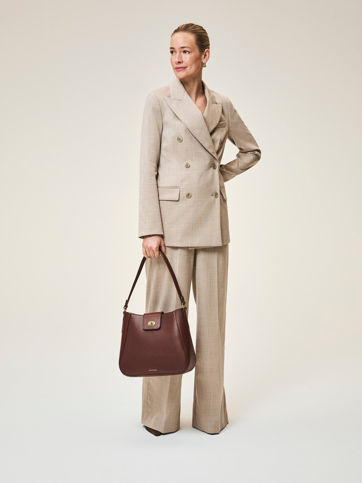 Tusting Hazel Leather Hobo-Style Slouch Shoulder Bag. Made in England.