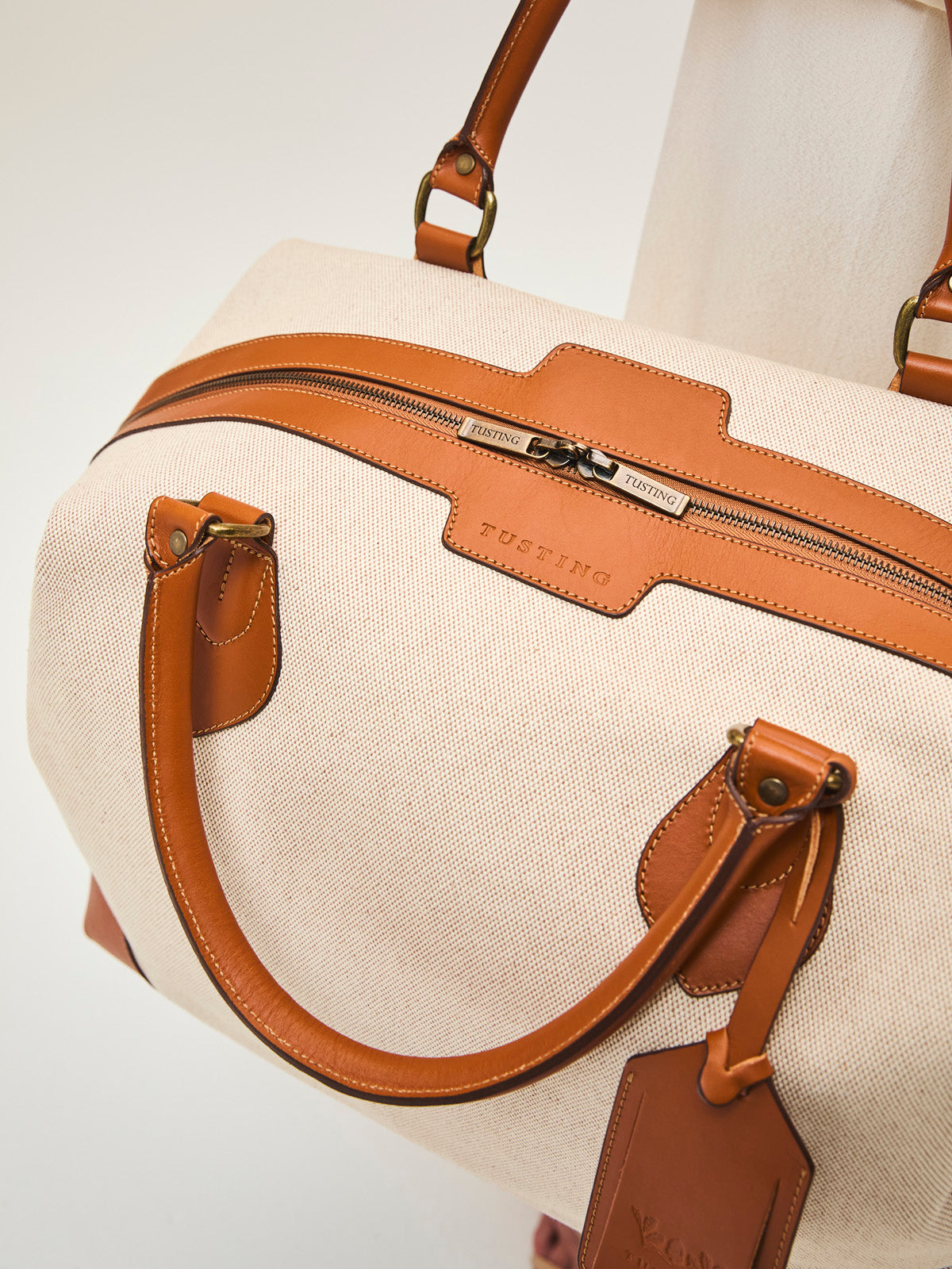 Tusting Como Explorer Cream and Tan Weekend Bag Medium